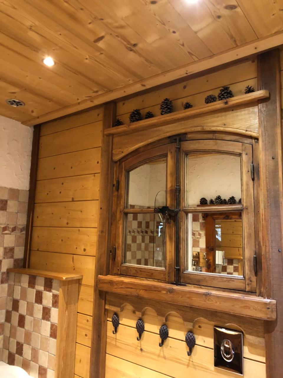 Hotel Restaurant De La Chaussee Briançon Exteriör bild