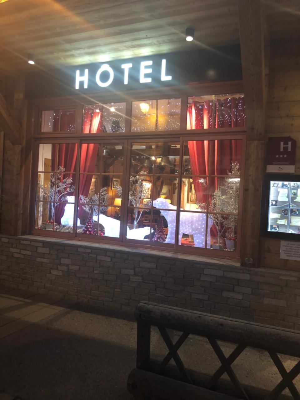 Hotel Restaurant De La Chaussee Briançon Exteriör bild