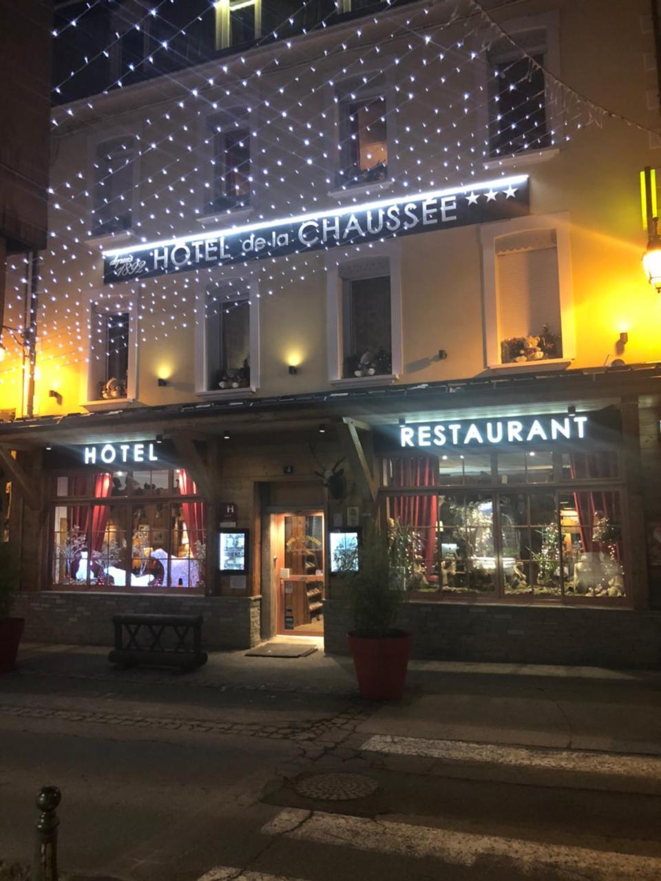 Hotel Restaurant De La Chaussee Briançon Exteriör bild